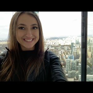 Meet your Posher, Leah